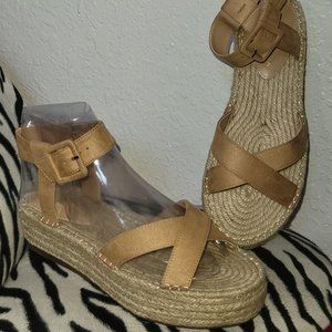 SHOE REPUBLIC LA  EXTON  CAMEL SIZE: 8.5 PLATFORM SHOES
